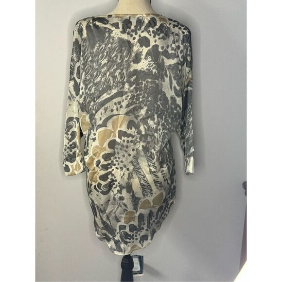 Tbags LA blouse NWT size Medium - Picture 2 of 4